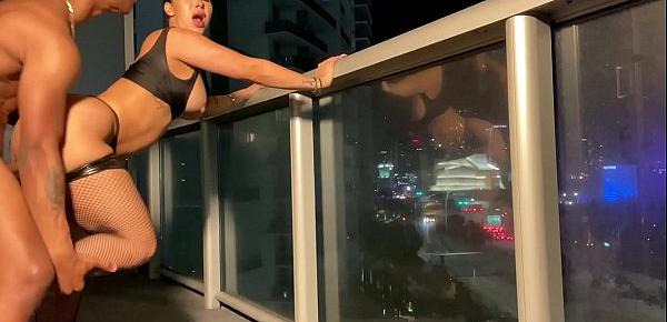  lil d gets caught fucking valerie kay on the balcony (instagram @lastlild)